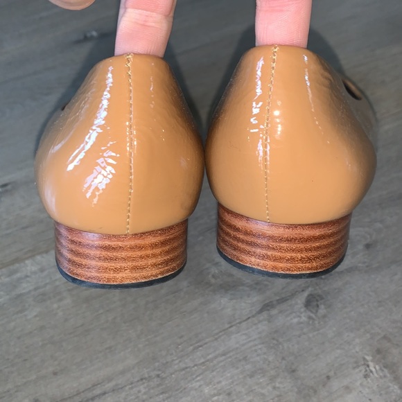 LL Bean Camel Patent Leather Shoes 7 - Picture 6 of 9